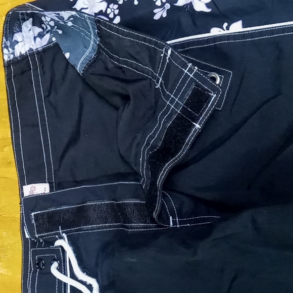 Donna Nicole shorts - Picture 6 of 8